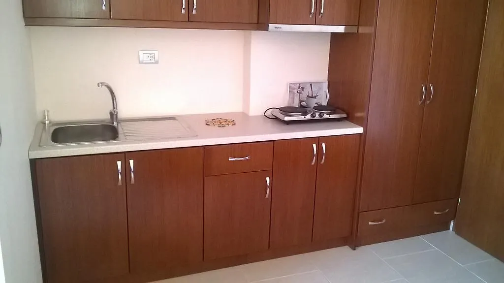Apartaments Sara Ksamil 0*,  Albánia